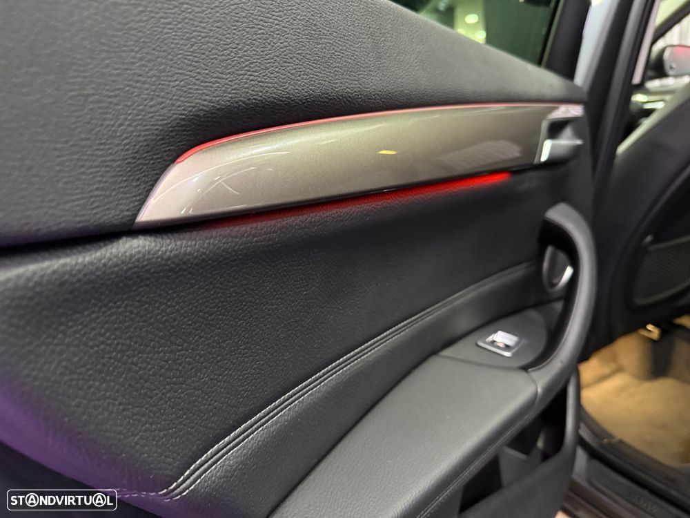 BMW X1 16 d sDrive Line xLine - 21