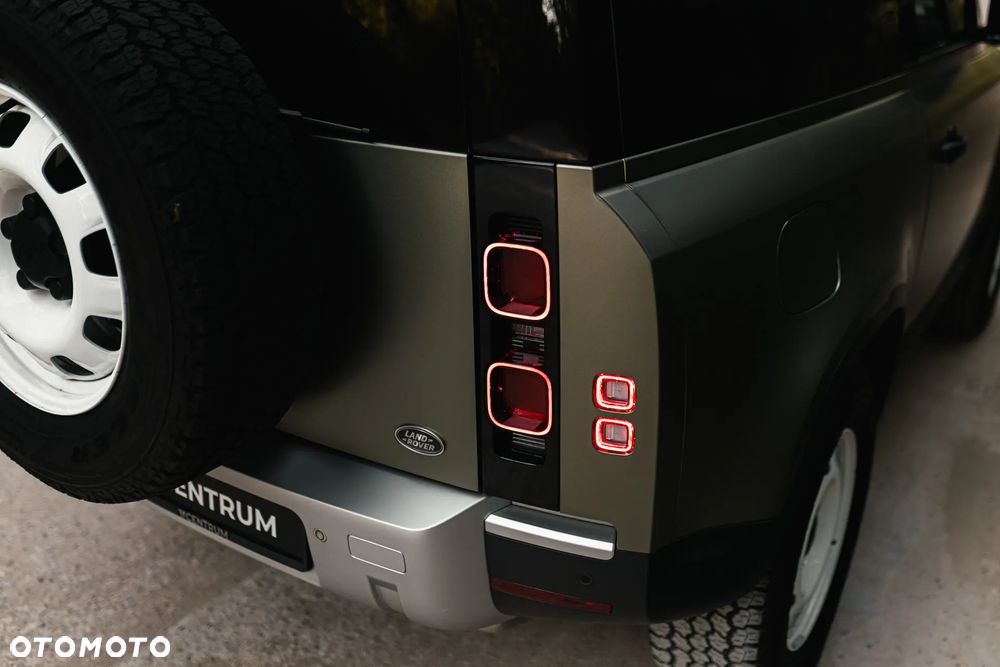 Land Rover Defender 3.0 D200 mHEV - 5