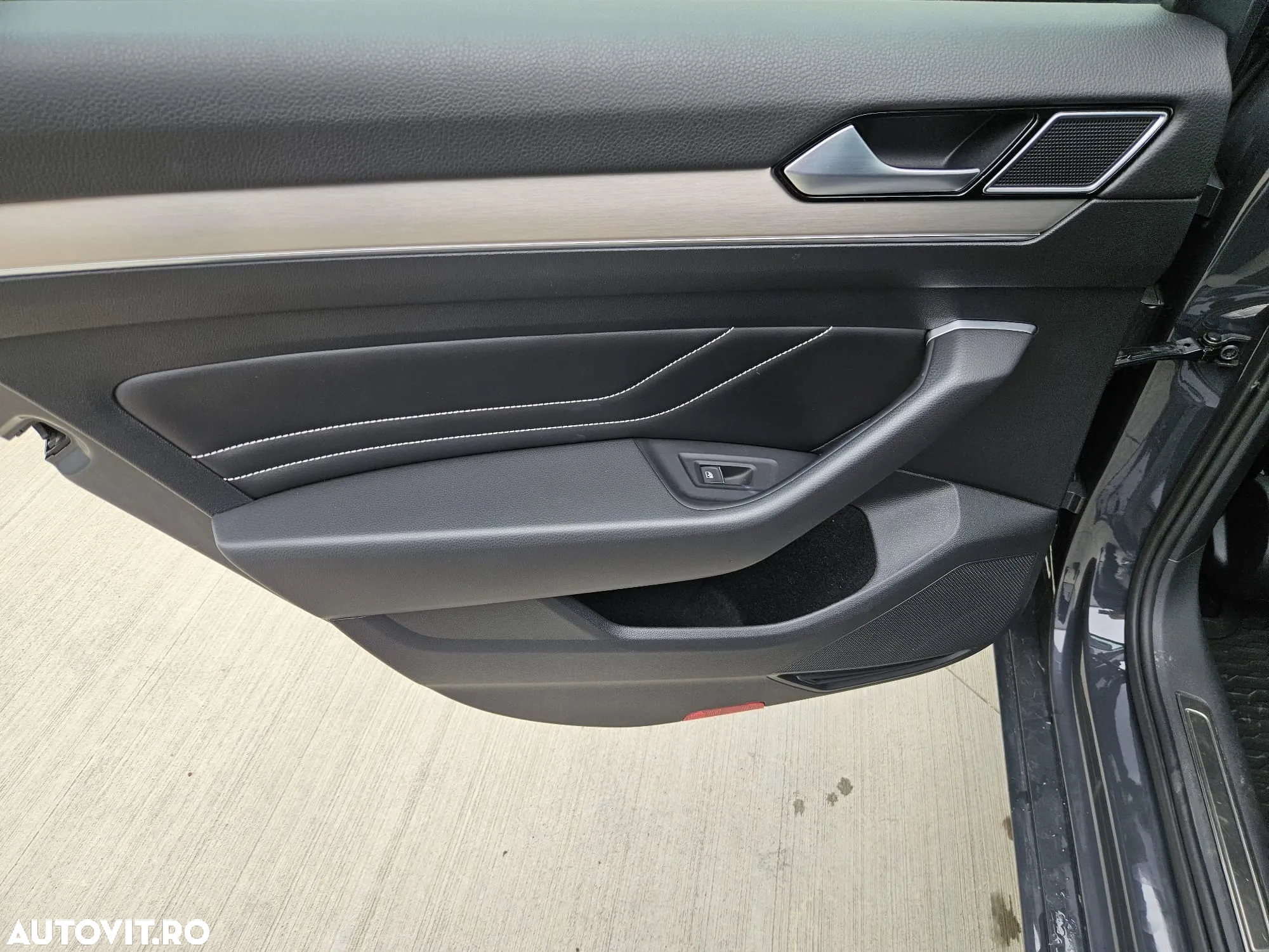 Volkswagen Passat 2.0 TDI DSG Highline - 15