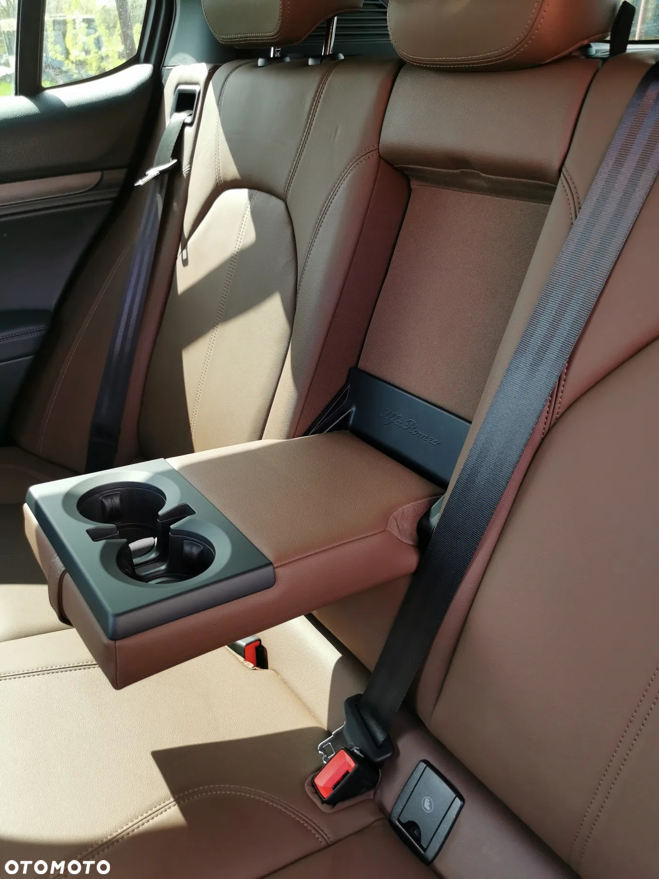 Alfa Romeo Stelvio 2.0 Turbo 16V AT8-Q4 Ti - 14