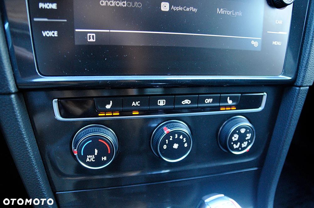 Volkswagen Golf - 15