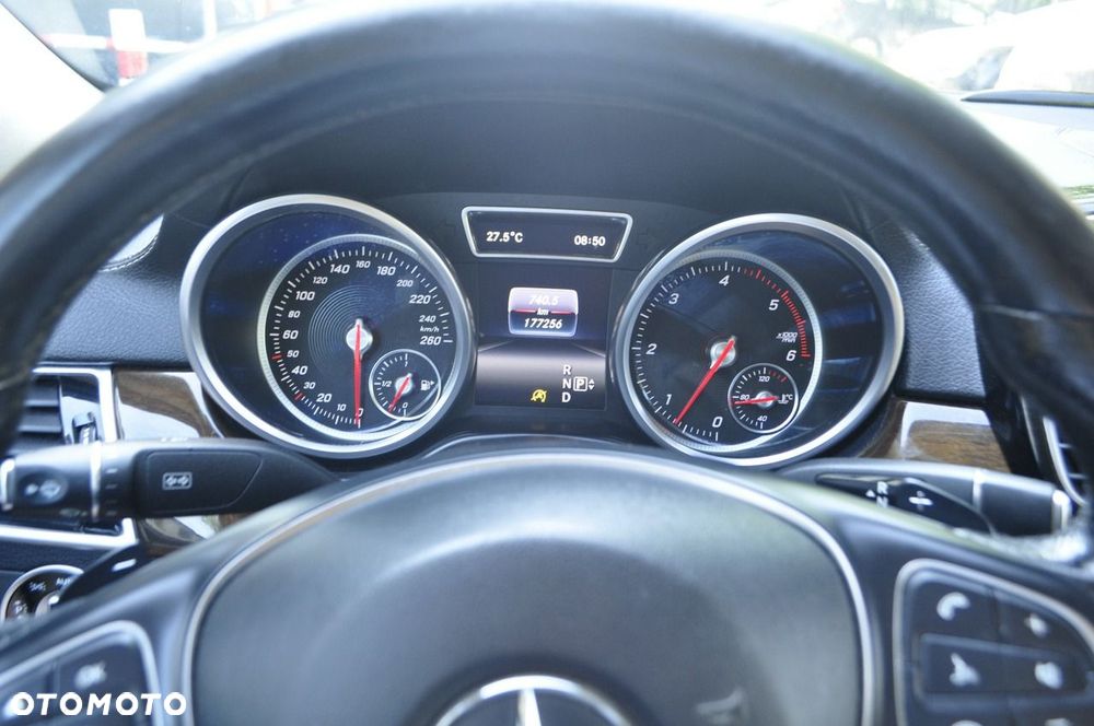Mercedes-Benz GLE - 22