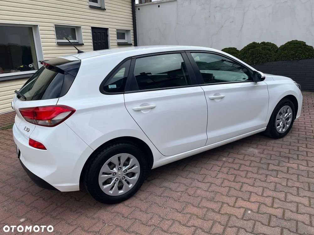 Hyundai i30 1.4 Classic + - 10