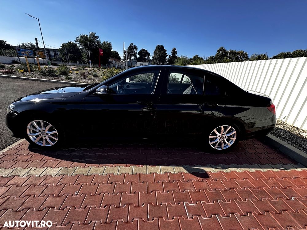 Mercedes-Benz E 220 d Aut. - 4