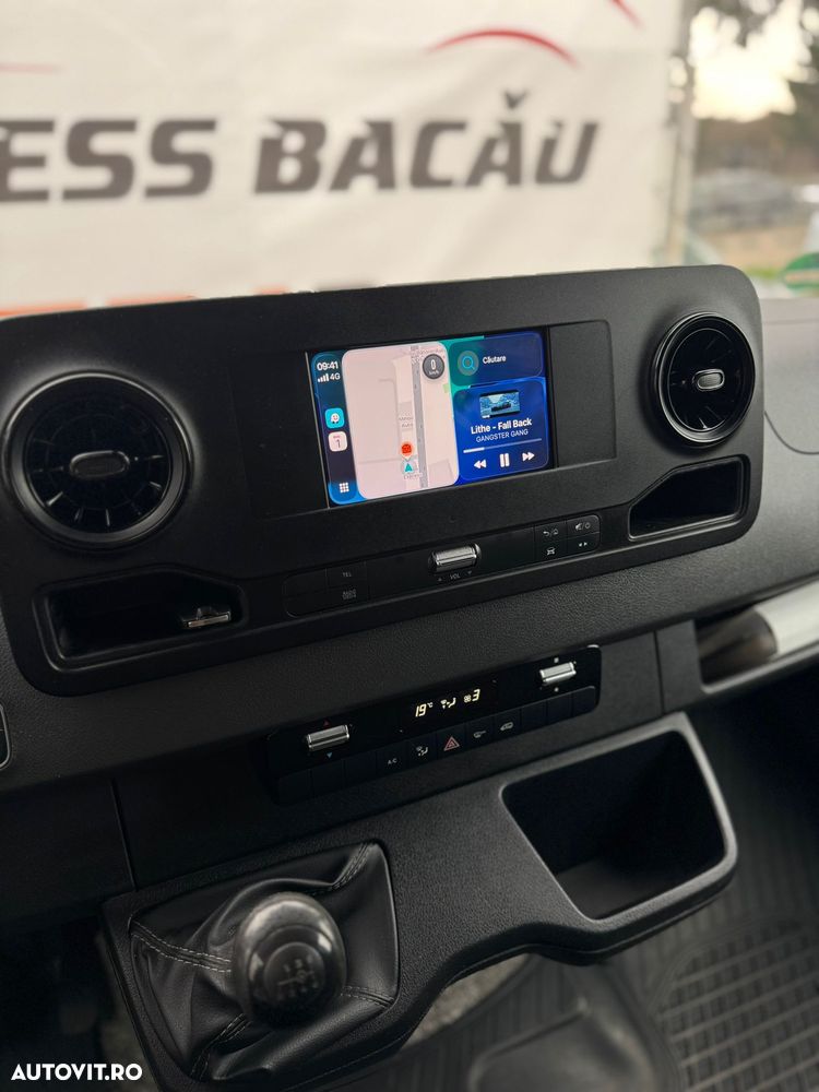 Mercedes-Benz SPRINTER - 36