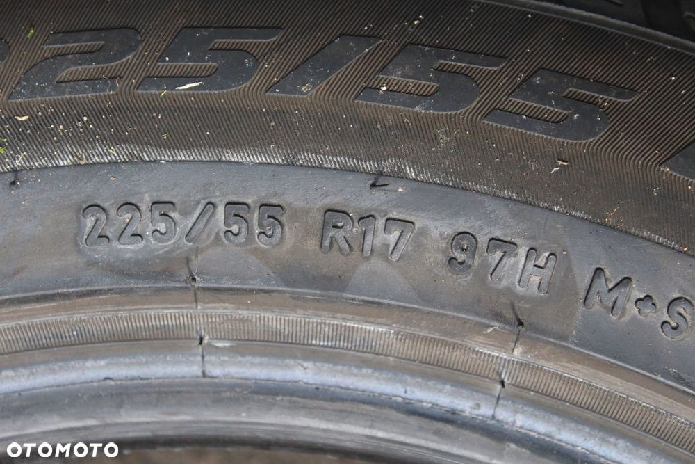 2x 225/55R17 PIRELLI WINTER SOTTOZERO 3 MOE RSC 97H 21r 7mm - 5