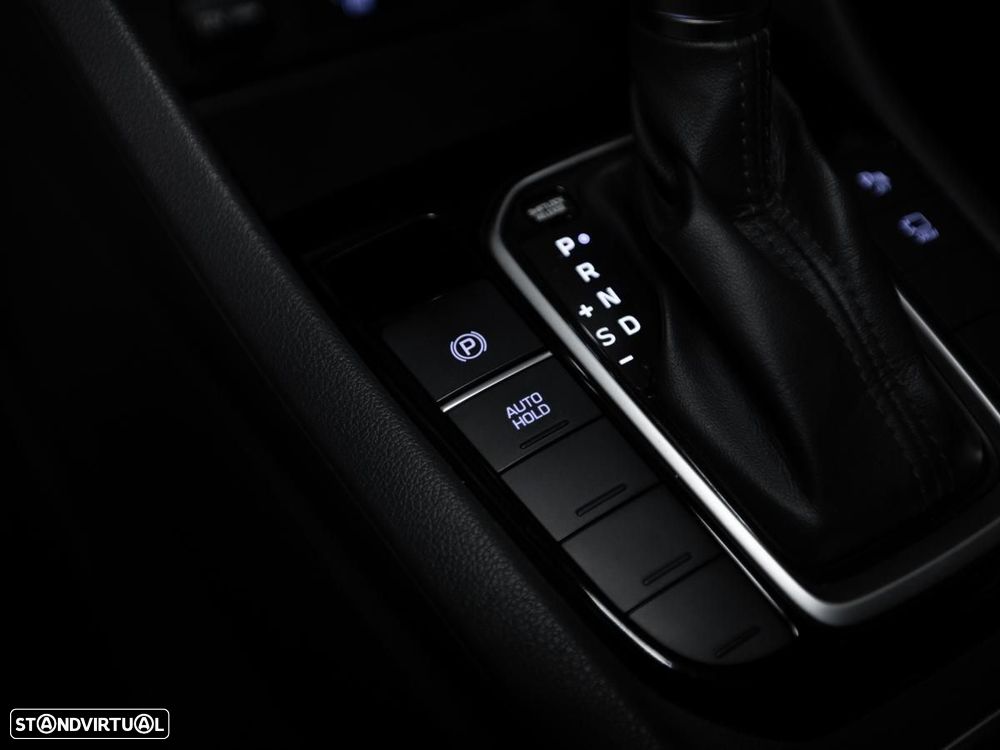 Hyundai Ioniq - 22