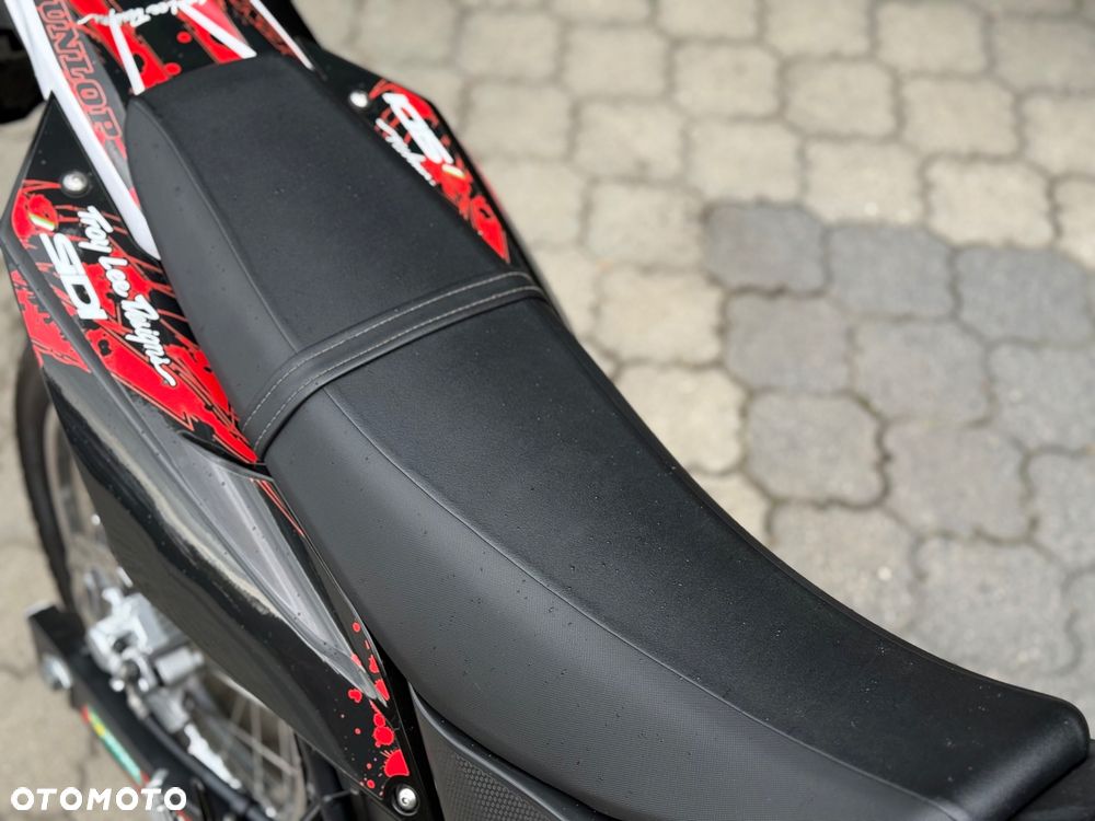 Yamaha WR - 19