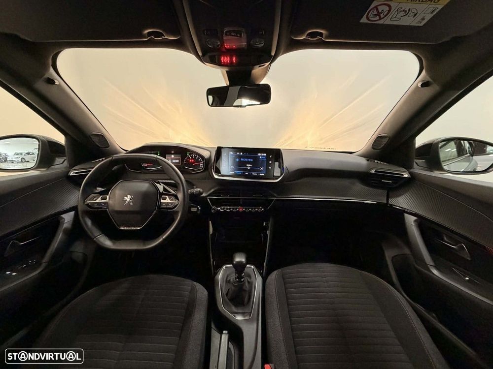 Peugeot 2008 1.2 PureTech Active - 9
