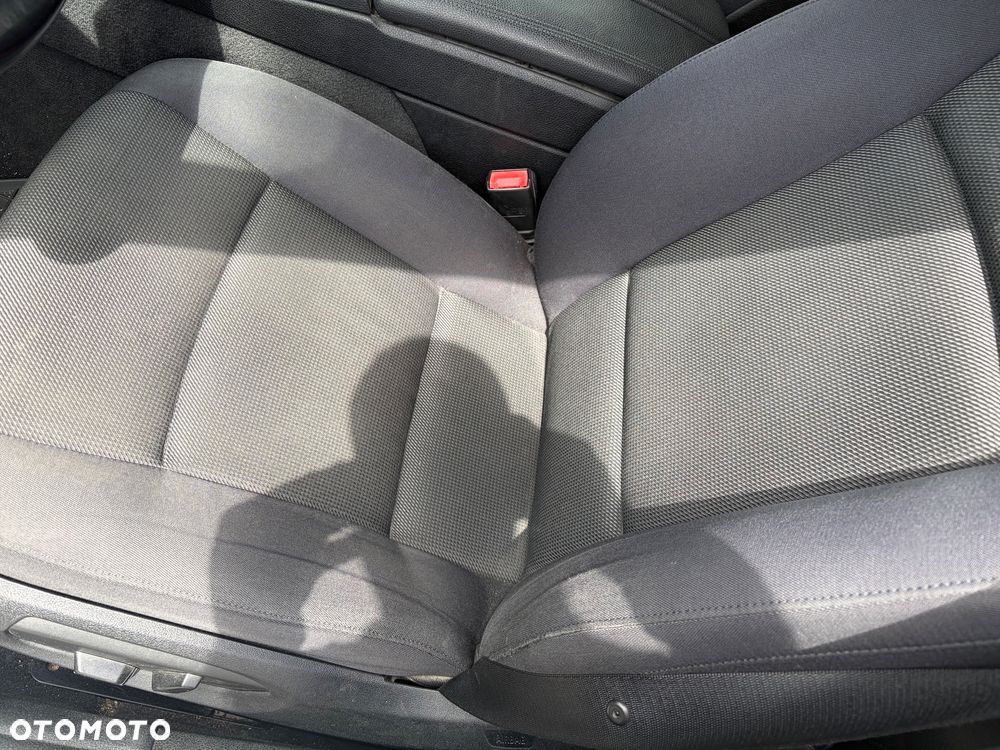 BMW Seria 5 520d Luxury Line - 11