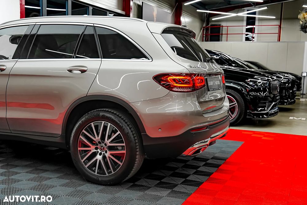 Mercedes-Benz GLC 300 de 4Matic 9G-TRONIC Exclusive - 17