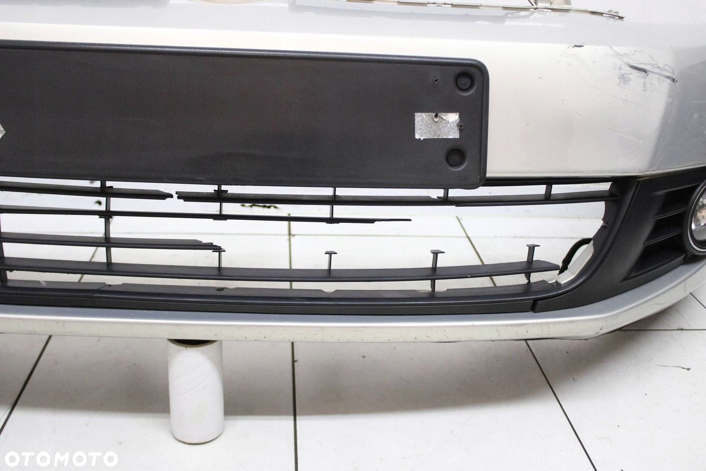 VW GOLF VI 6 KOMBI 2009R- ZDERZAK PRZÓD PRZEDNI XENON LR7L - KOD LAKIERU - 10