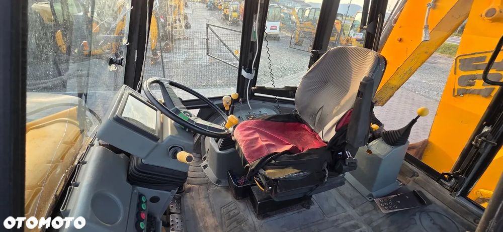 JCB 3CX - 5