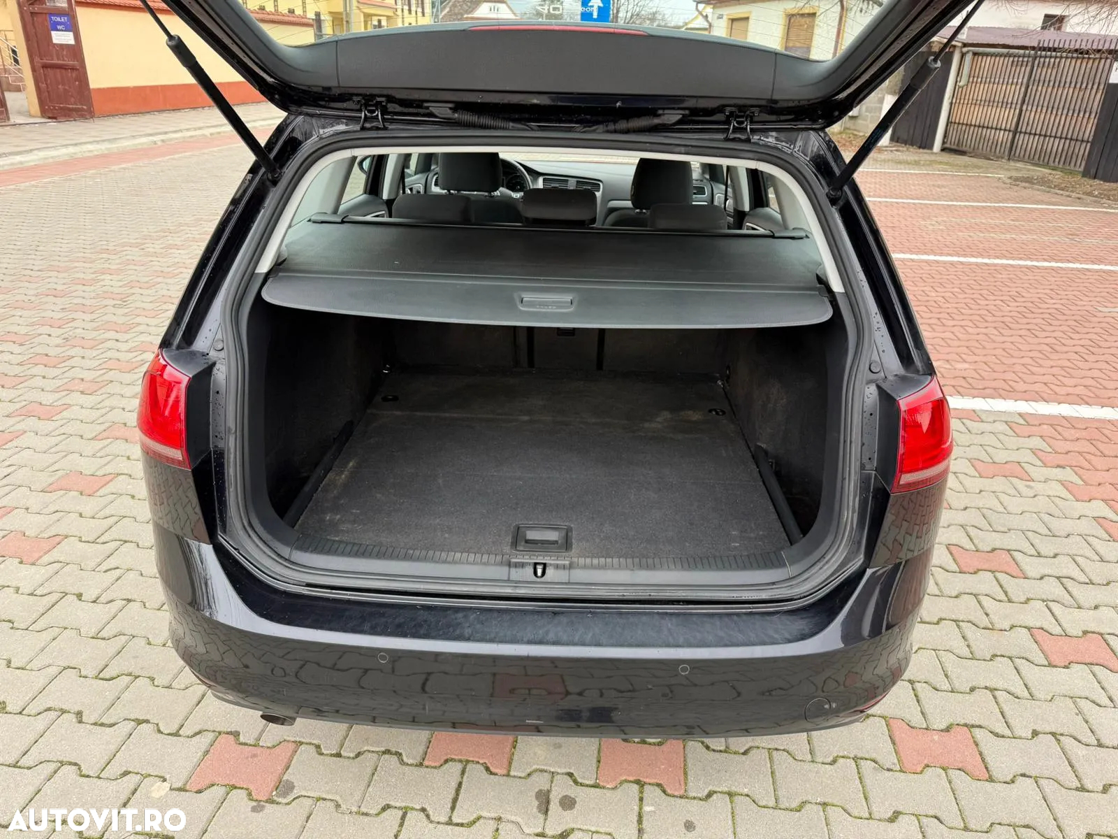 Volkswagen Golf 1.6 TDI (BlueMotion Technology) Trendline - 9