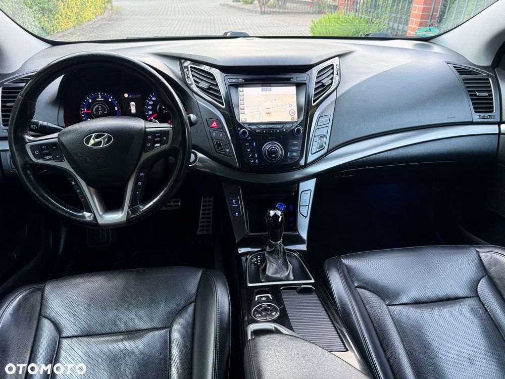 Hyundai i40 Kombi blue 1.7 CRDi DCT Premium - 25