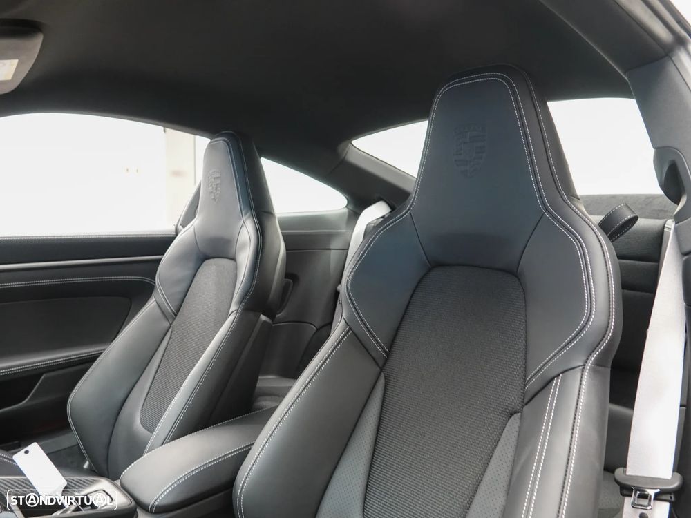Porsche 911 (992) GT3 Touring Package PDK - 39
