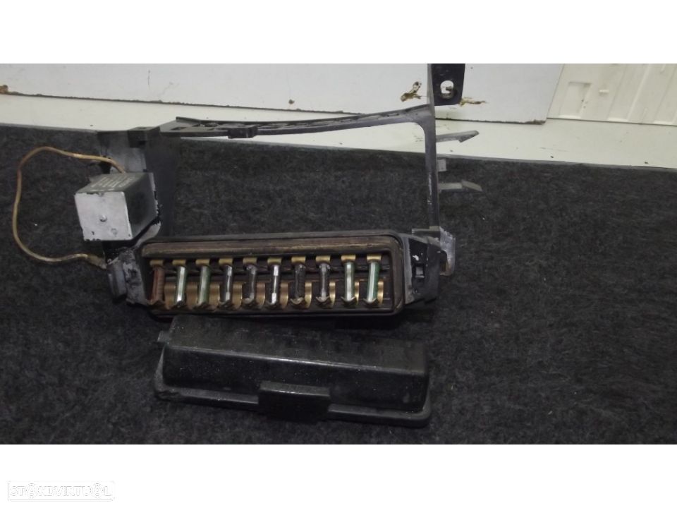 fiat 127 caixa de fusiveis c/ a rale - 1
