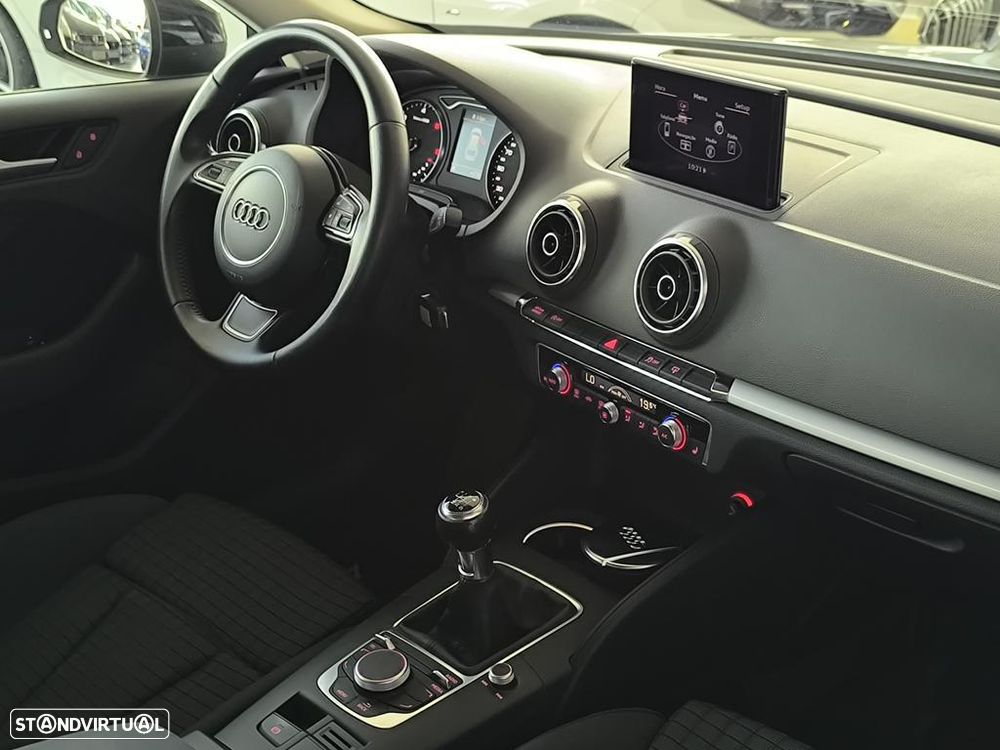Audi A3 1.6 TDI Sport - 27