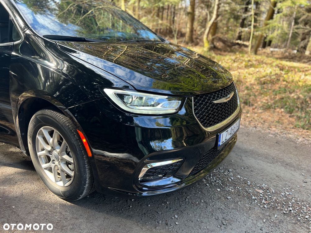 Chrysler Pacifica - 5