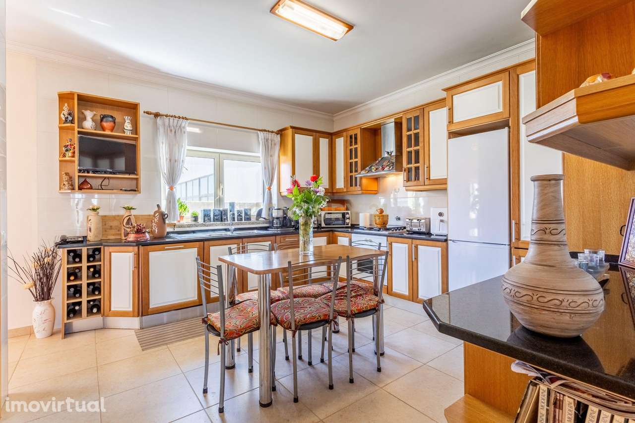 Moradia T6 Viva com Conforto ou Invista com Upside Garantido. - Grande imagem: 5/52