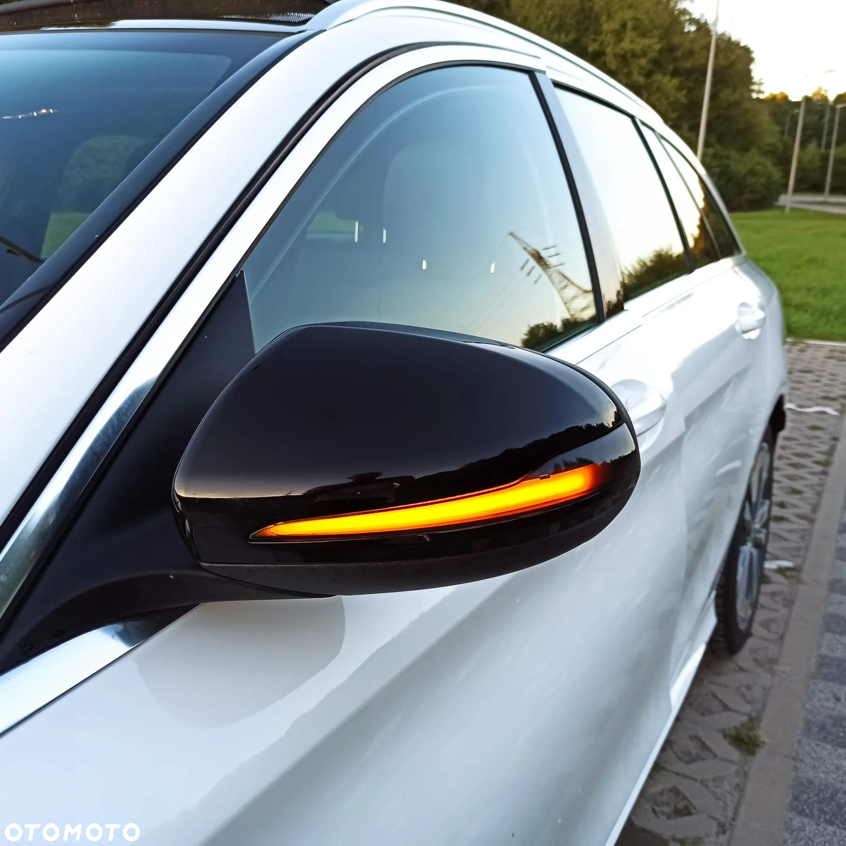Mercedes-Benz Klasa C 220 d 4Matic T 9G-TRONIC AMG Line - 35
