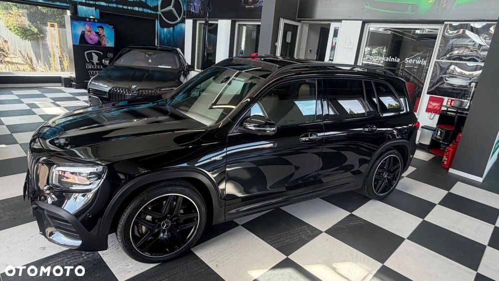 Mercedes-Benz GLB - 9