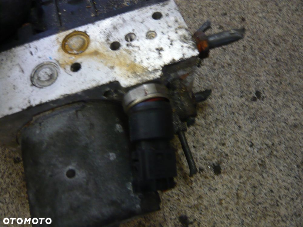 pompa hamulcowa abs 0265950132 toyota corolla e12 - 2