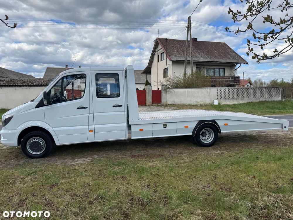 Mercedes-Benz Sprinter - 13