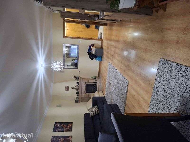 Apartamento T3 com garagem e arrecadação - Grande imagem: 2/12