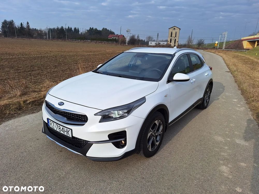 Kia XCeed 1.0 T-GDI M - 2