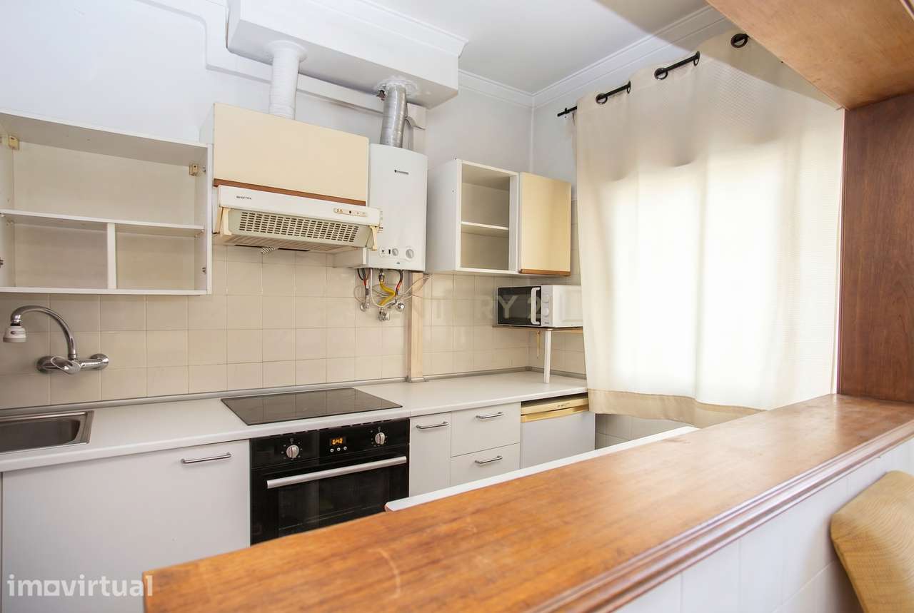 T2 com Excelente Potencial de Investimento na Arrentela, Seixal - Grande imagem: 4/21