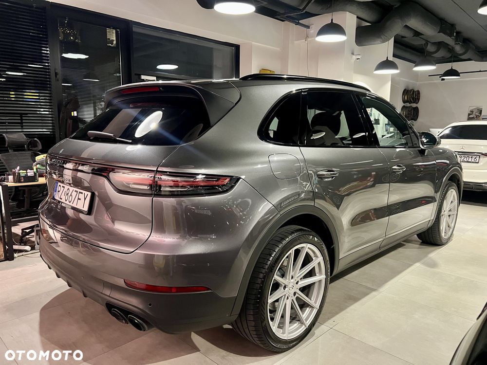 Porsche Cayenne Platinum Edition - 21