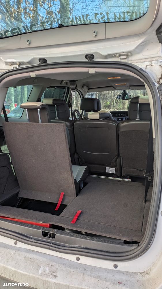 Renault Grand Scenic 1.6 dCi Stop&Start Energy Privilege - 11