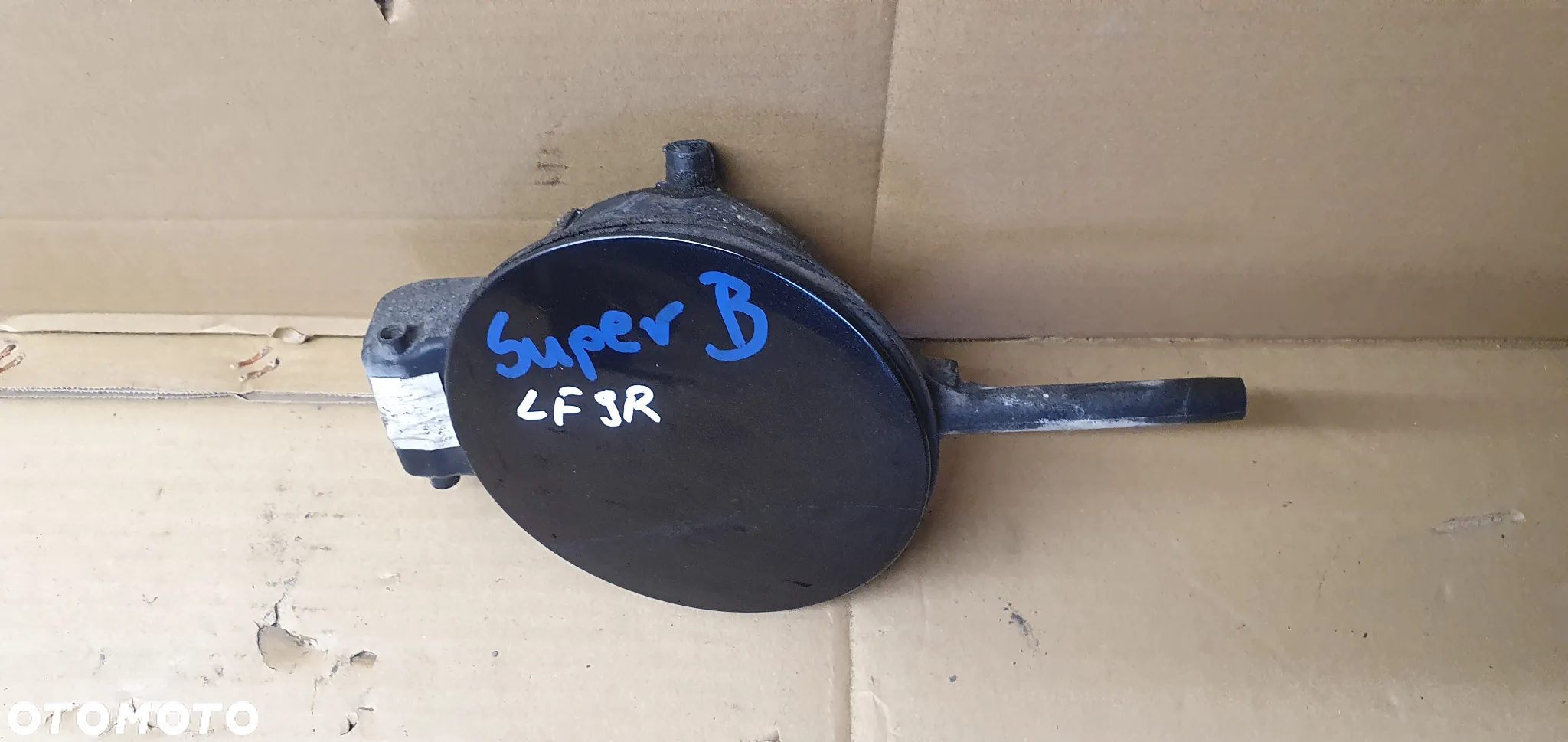 Klapka wlewu paliwa wlew Skoda Superb LF9R 3B7809857A - 2