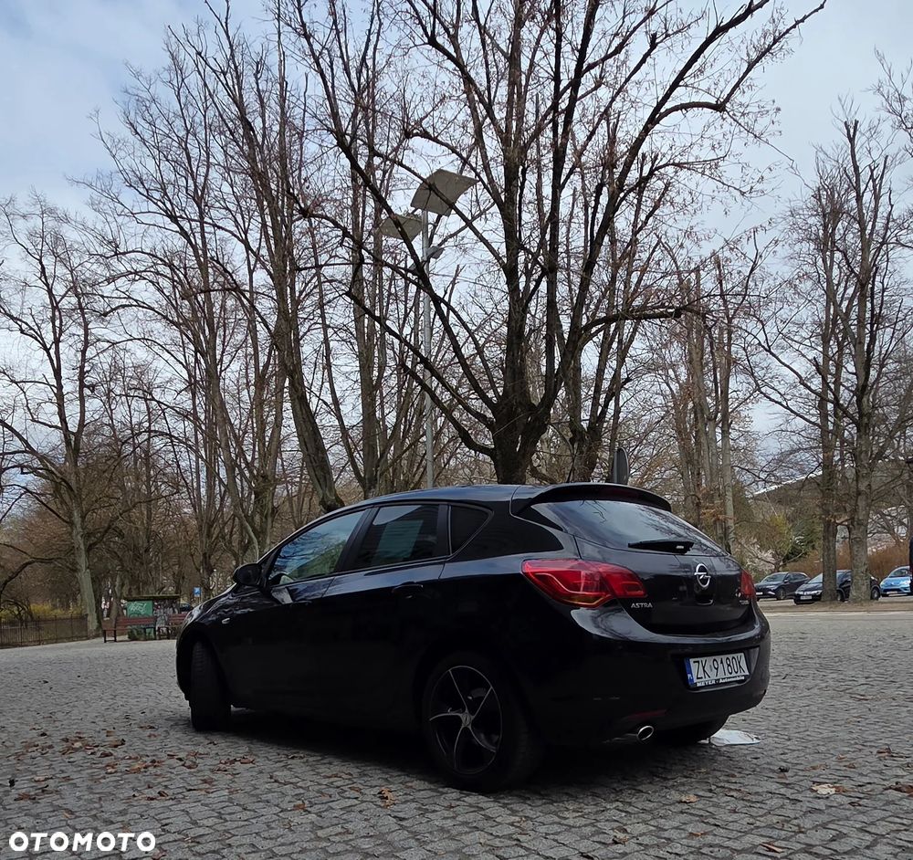 Opel Astra 1.4 Turbo - 9