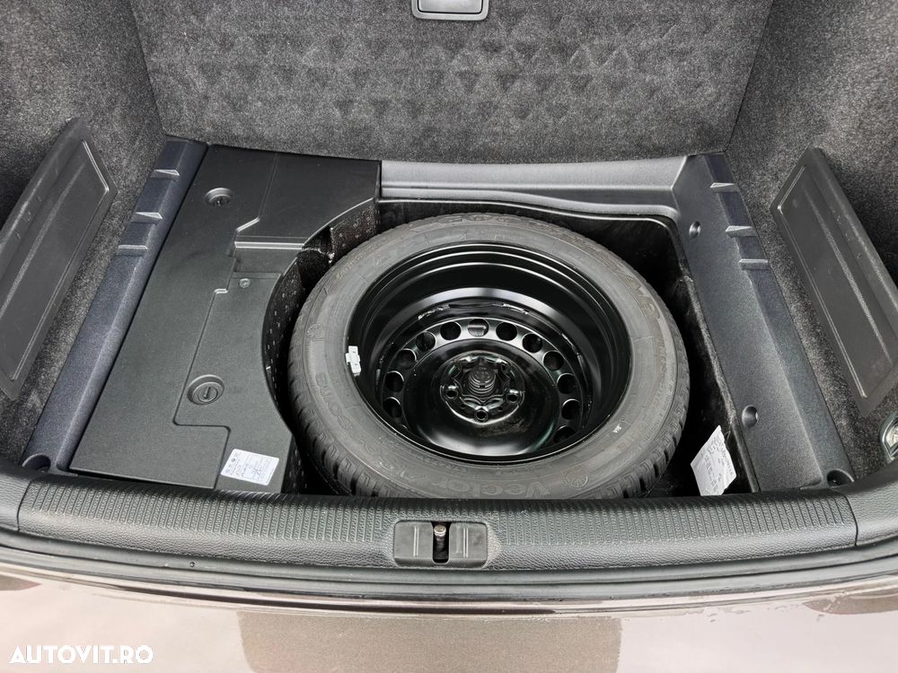 Volkswagen Passat Variant 2.0 TDI BlueMotion Technology DPF Comfortline - 22