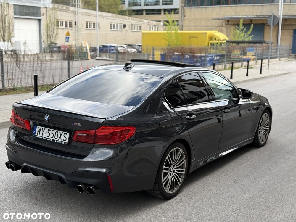 BMW Seria 5 M550i xDrive sport - 16
