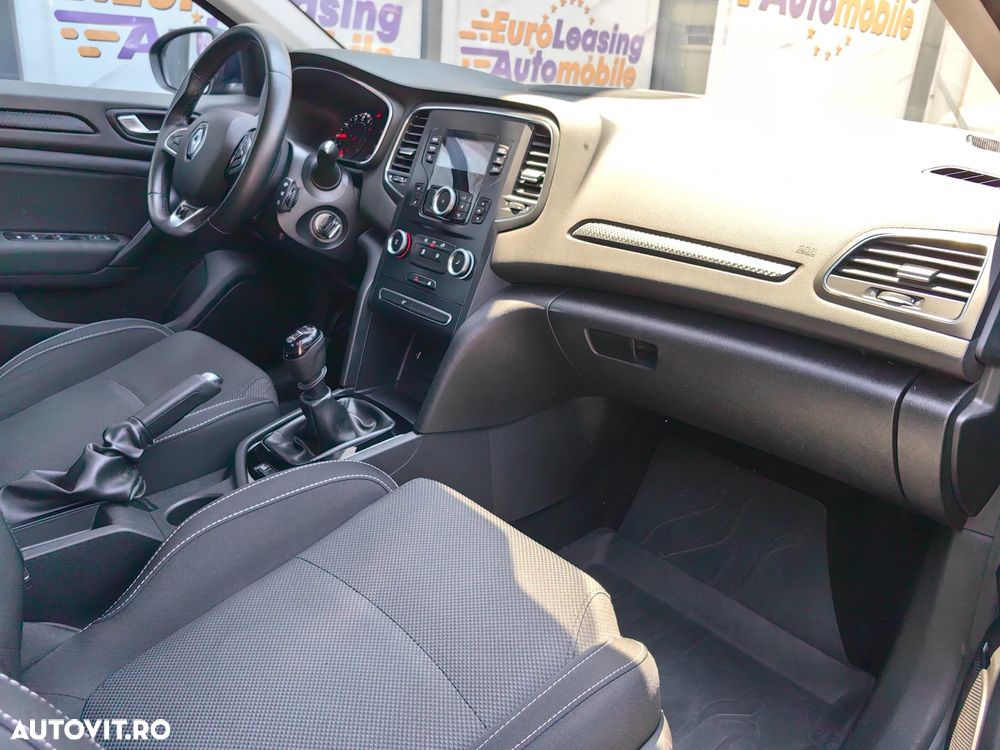 Renault Megane TCe 114 GPF Life - 8