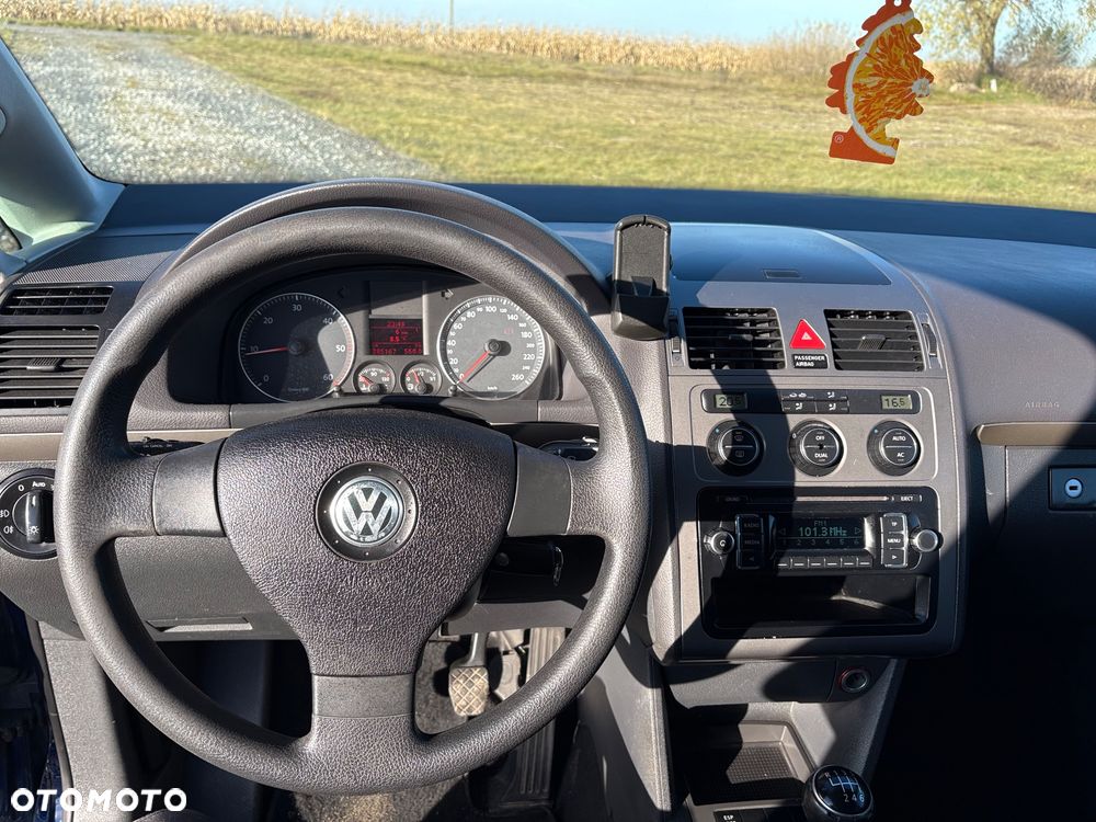 Volkswagen Touran 1.9 TDI Conceptline - 24