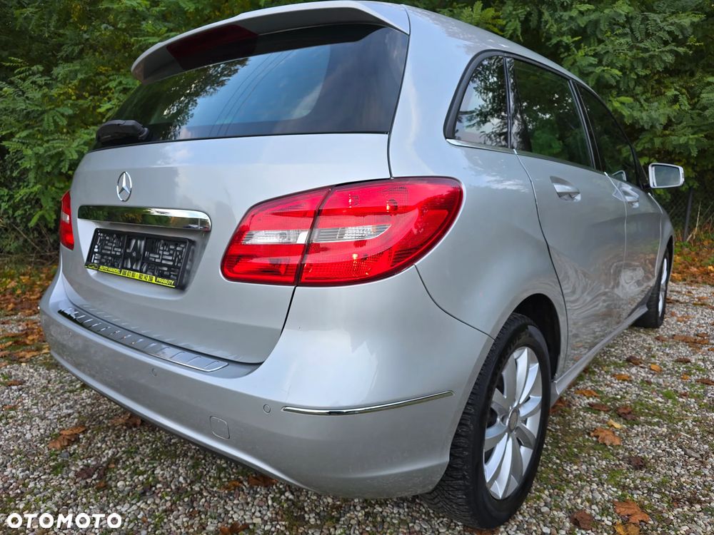 Mercedes-Benz Klasa B 180 (BlueEFFICIENCY) - 4