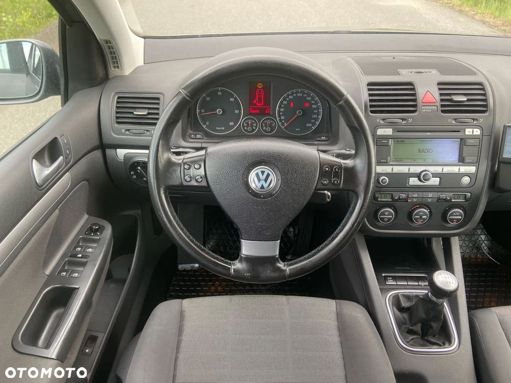 Volkswagen Golf - 8