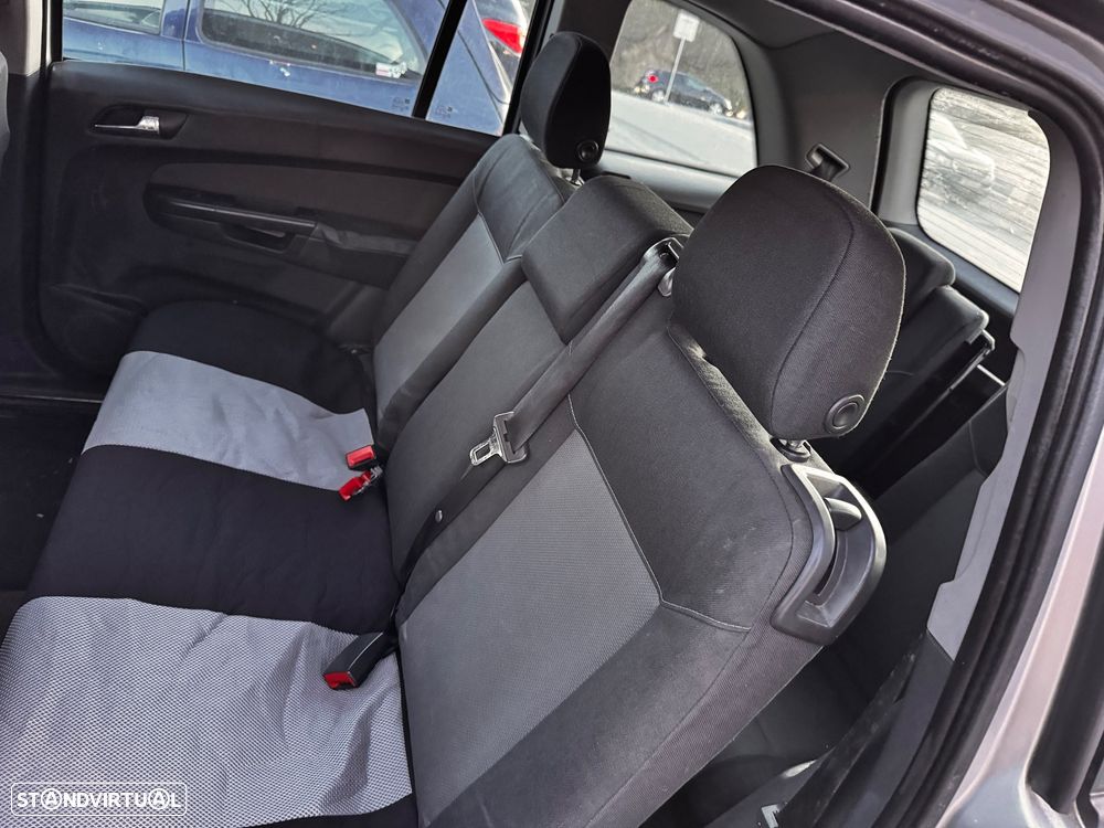 Opel Zafira - 4