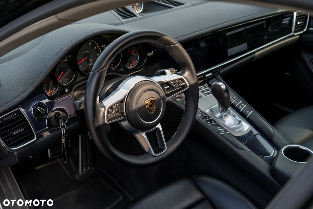 Porsche Panamera PDK - 9