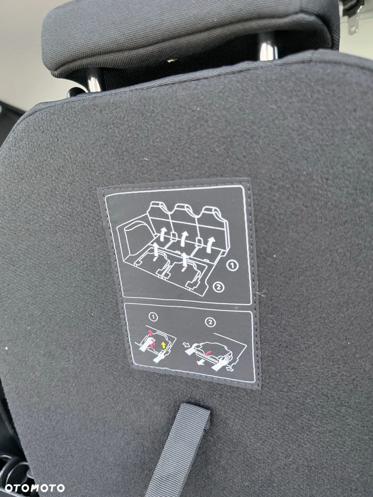 Peugeot 5008 BlueHDI 130 EAT8 Active Pack - 8