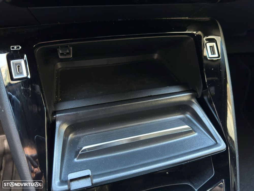 Peugeot 2008 1.2 PureTech Allure Pack EAT8 - 14