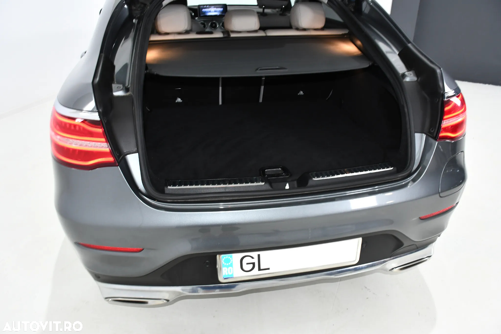 Mercedes-Benz GLC Coupe 300 e 4Matic 9G-TRONIC - 27