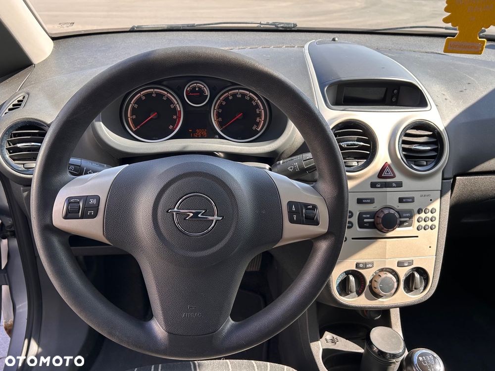 Opel Corsa - 11