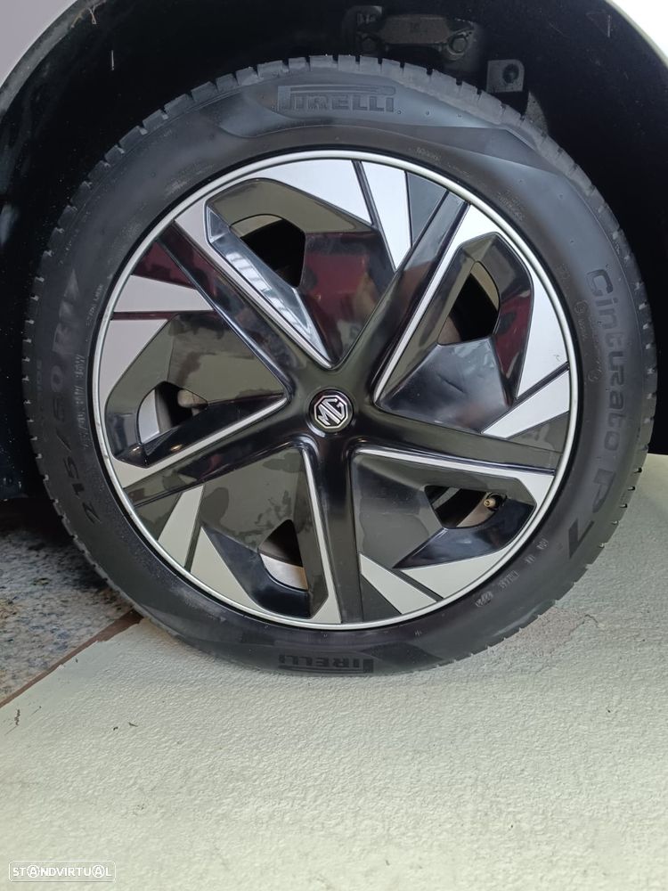 MG MG4 77 kWh Extended Range Luxury - 11