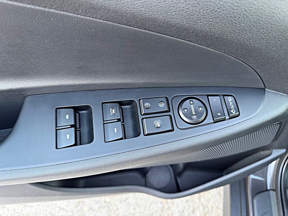 Hyundai Tucson 2.0 CRDI 4WD 6MT Premium - 30
