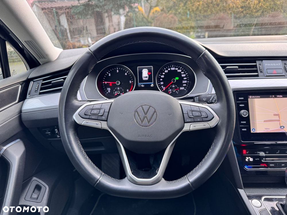 Volkswagen Passat 2.0 TDI SCR DSG Elegance - 18